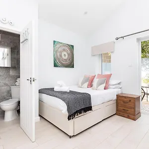 New, Stylish Flat With Private Patio And Free On-street Parking Check Out At 11am , Bournemouth United Kingdom